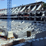 Beşiktaş'ın yeni stadı Vodafone Arena'nın yapımına tüm hızıyla devam ediliyor. 