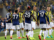 Spor yazarları, UEFA Avrupa Ligi A Grubu ikinci maçında Feyenoord'u 1-0 mağlup ederek liderlik koltuğuna oturan Fenerbahçe'yi değerlendirdiler.
