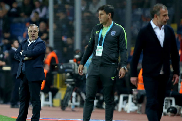 Medipol Başakşehir ile Fenerbahçe arasındaki Ziraat Türkiye Kupası yarı final ilk maçında, iki ekibin teknik direktörleri arasında kısa süreli bir tartışma yaşandı.