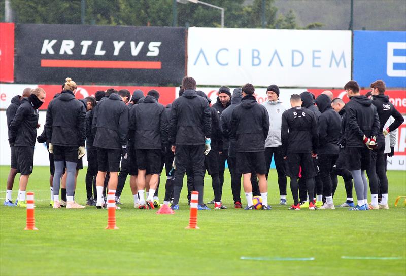Güneş'in yüzünü güldüren ikili