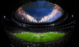 Tottenham yeni stadına kavuştu